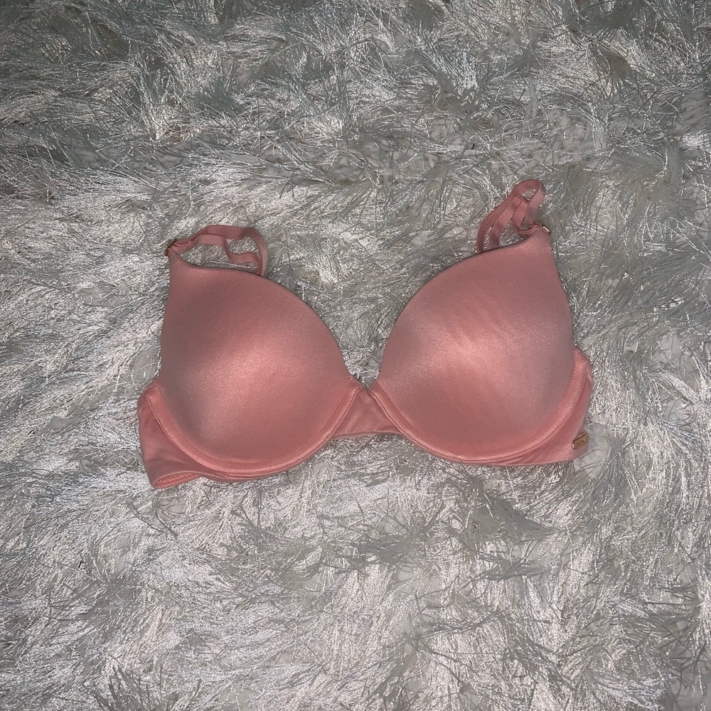 t-shirt bra